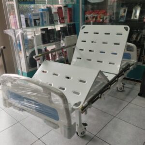 Cama Clínica de dos funciones Importada marca Kayan