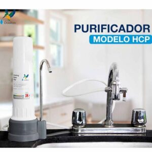 Filtro para Agua Doulton Water Filters Sobre Mesa Blanco