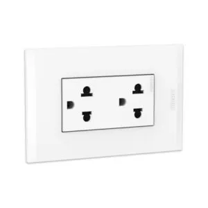 Tomacorriente duplex universal LT