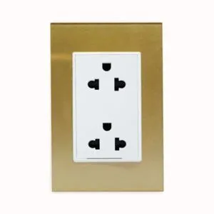 Tomacorriente Luxes Universal Doble + Tierra Color Champagne