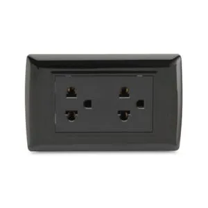 Tomacorriente Universal Doble Basic